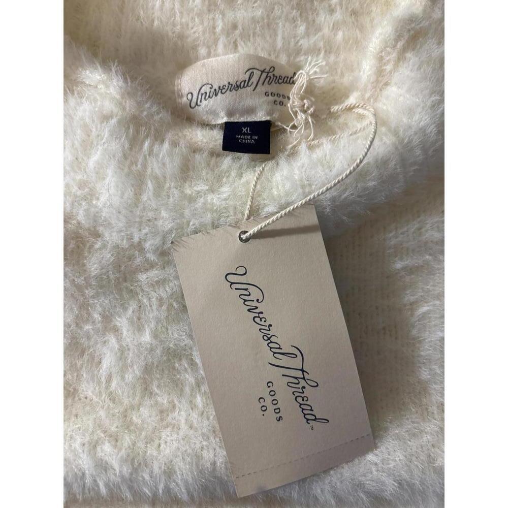 NWT Universal Thread Cream "Very Soft" Sweater Size XL - Picture 2 of 4